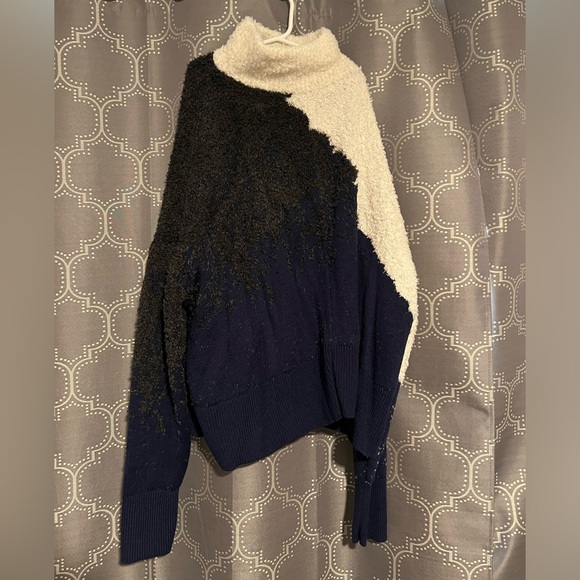 Lululemon Wool Turtleneck - Picture 1 of 4